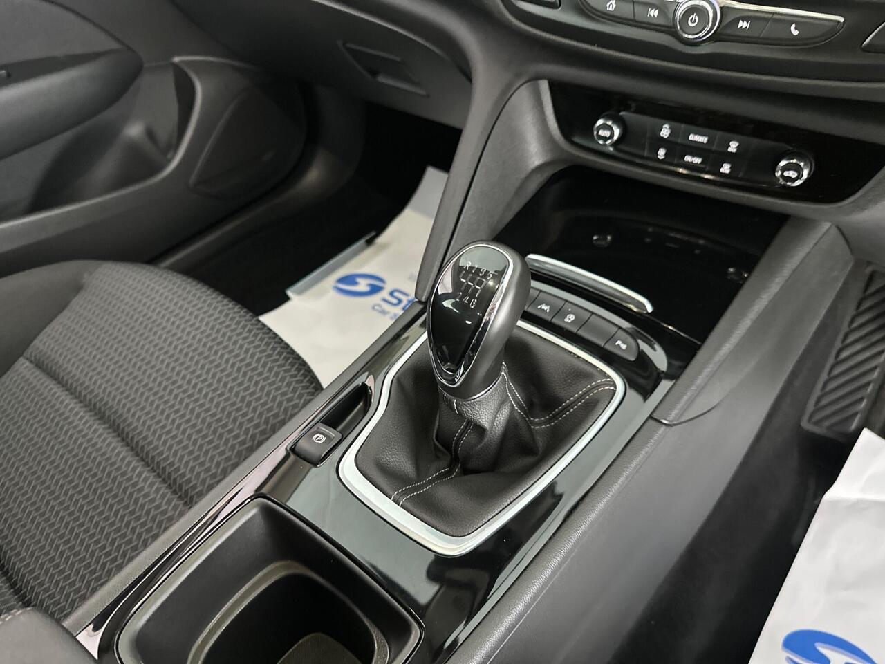 Vauxhall Insignia VO71HRZ