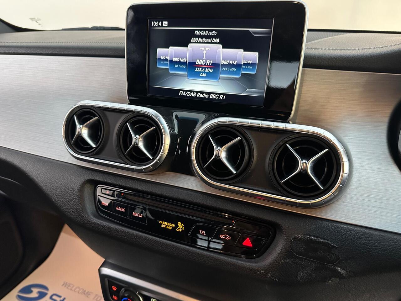Mercedes-Benz X Class EJ20XJB