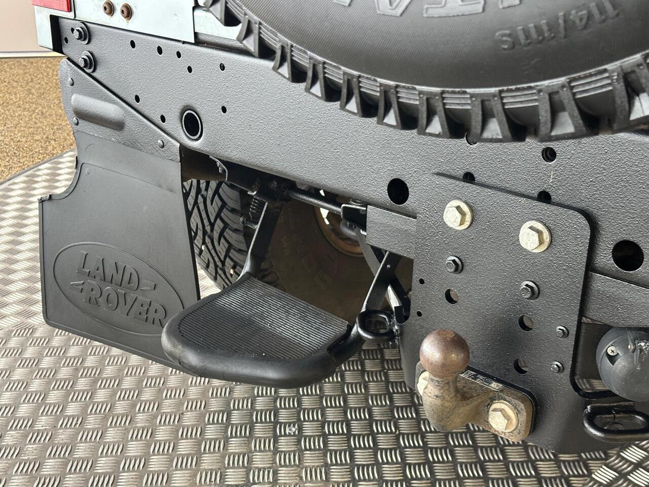 Land Rover Defender 90 GF65NXH