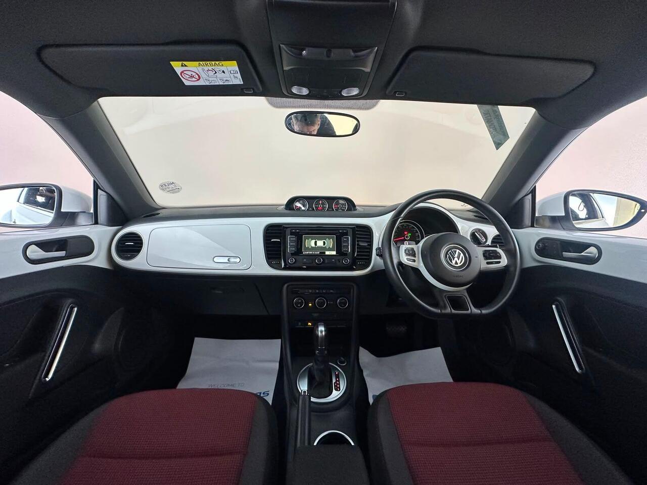 Volkswagen Beetle NA64UNW