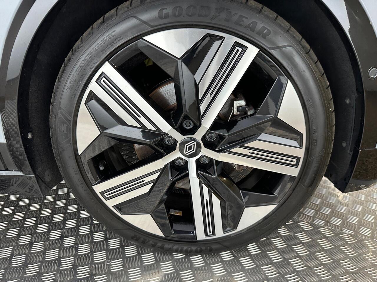 Renault Megane E-Tech LV73WWB