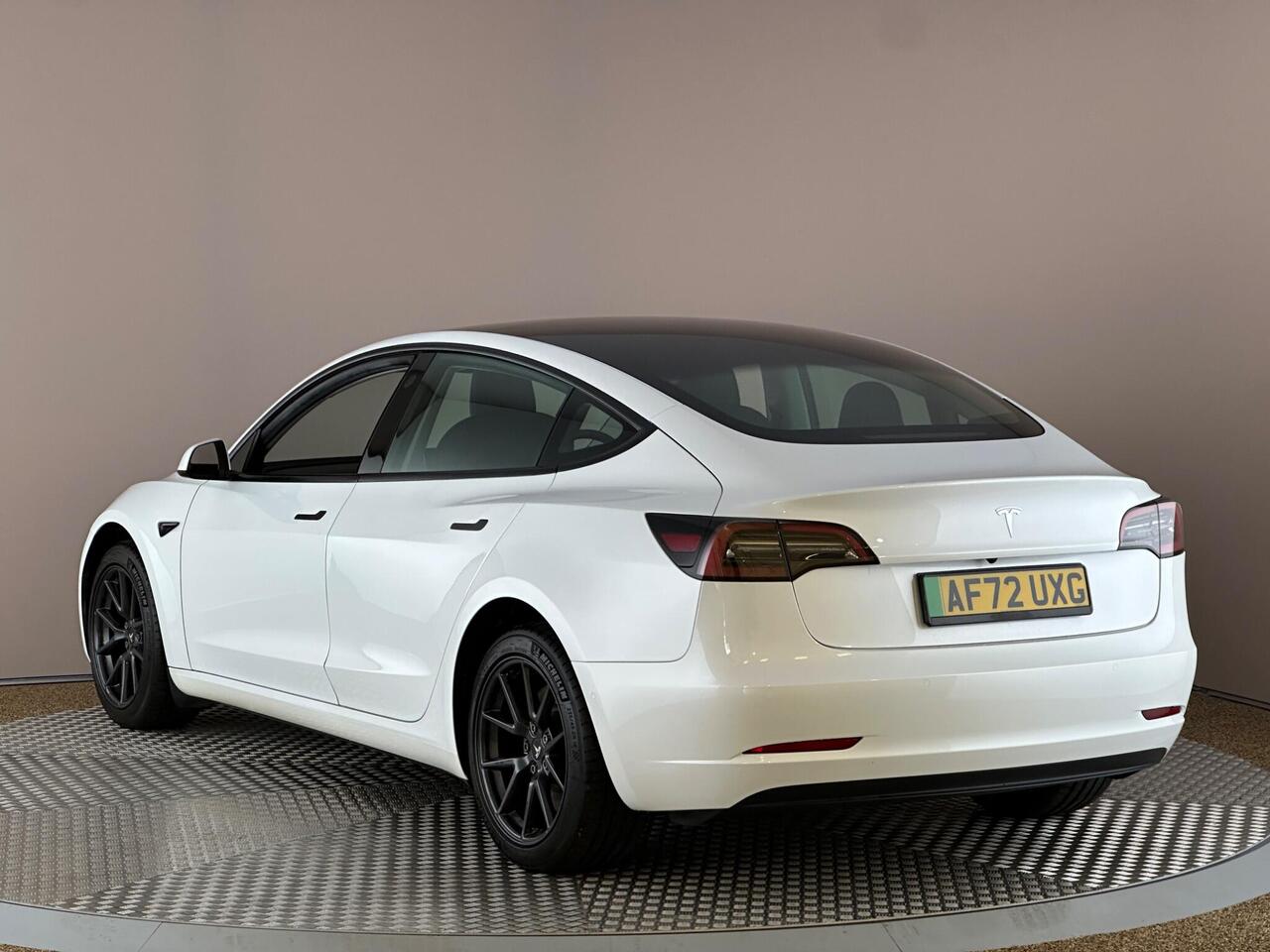 Tesla Model 3 AF72UXG
