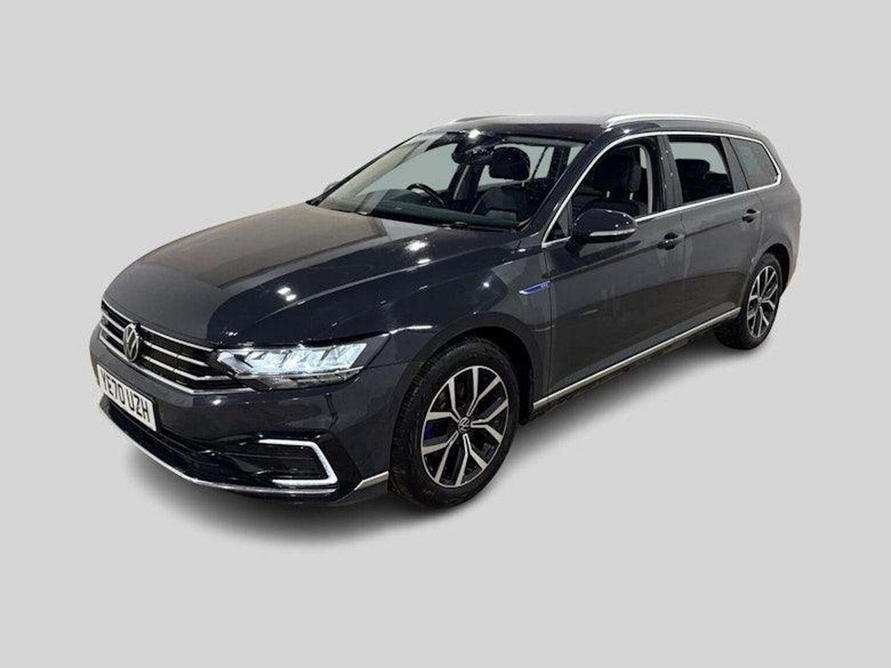 Volkswagen Passat YE70UZH