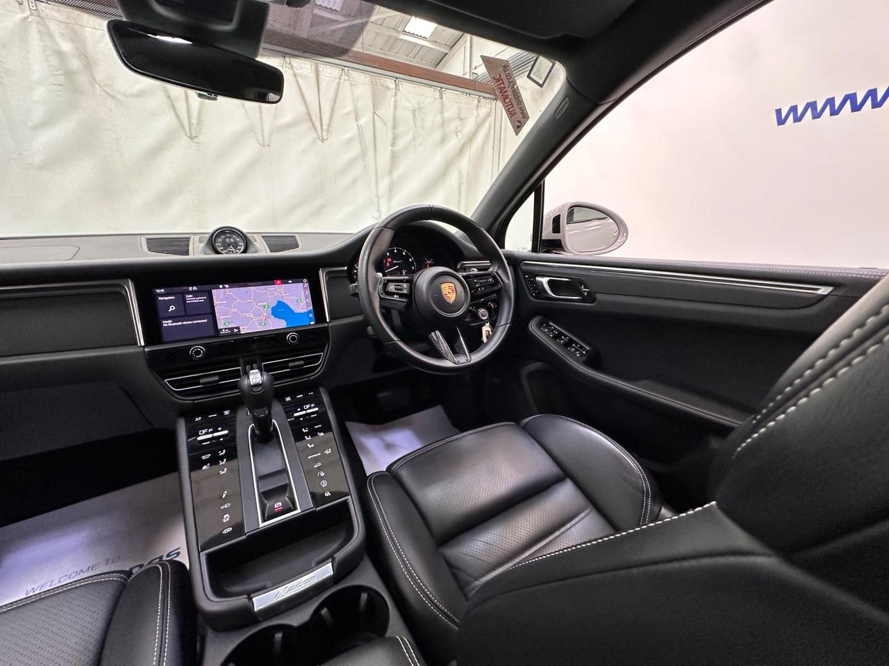 Porsche Macan SM22PHN