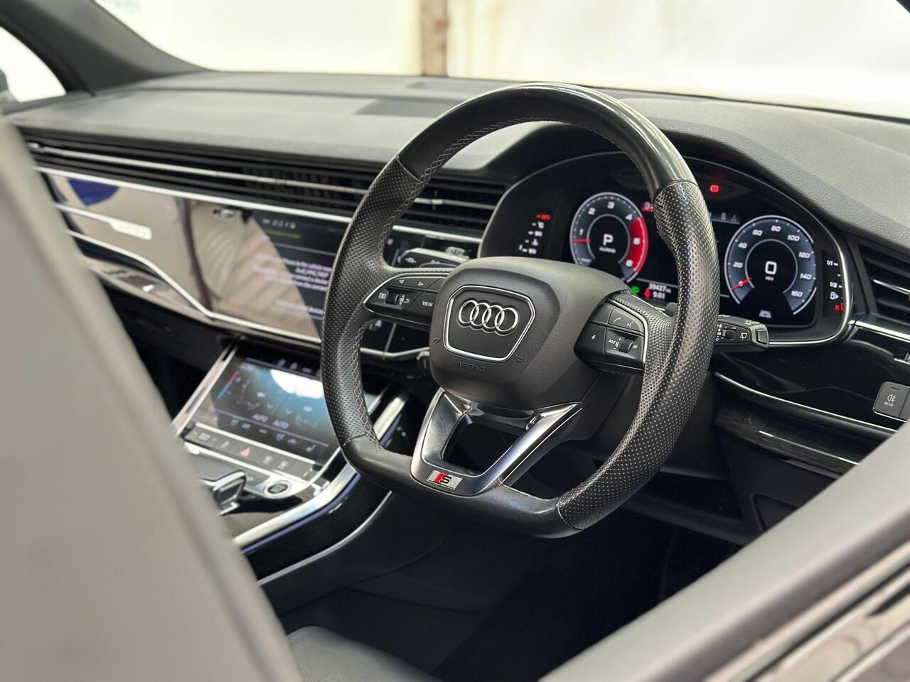 Audi Q7 SG21ZYR