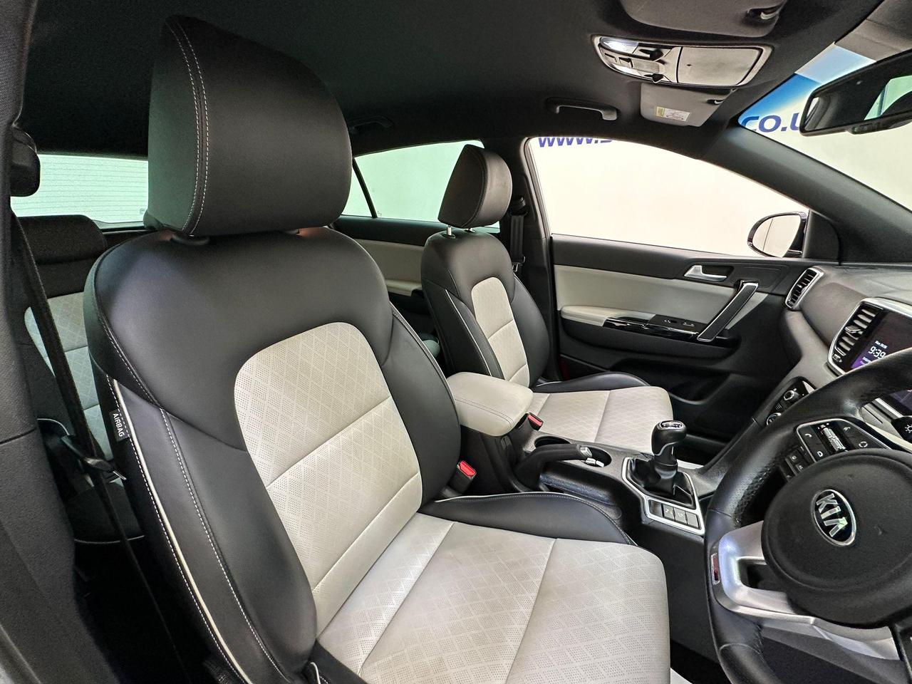 Kia Sportage AJ70VWM