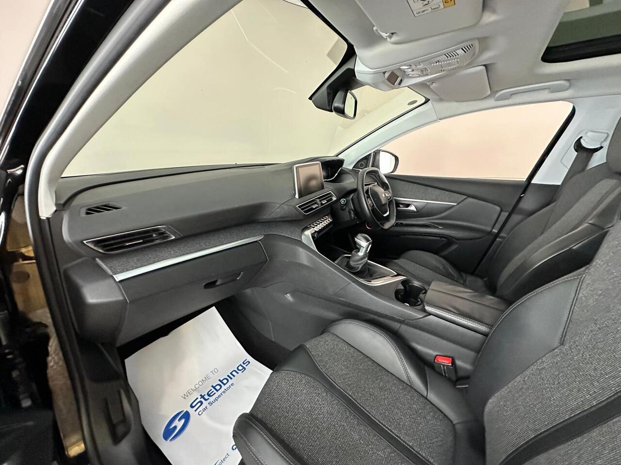 Peugeot 3008 MJ17EHF