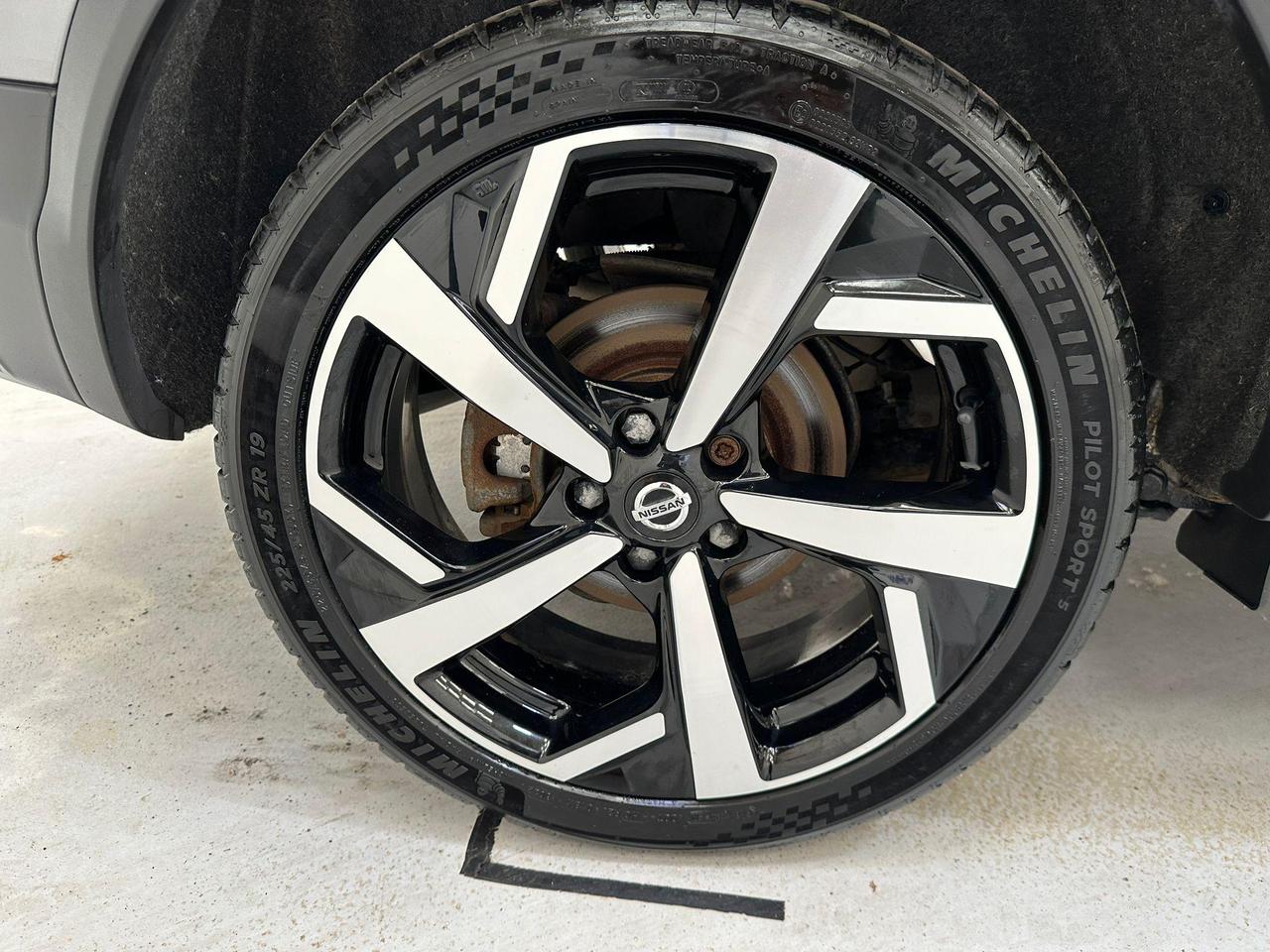 Nissan Qashqai LL68VEM