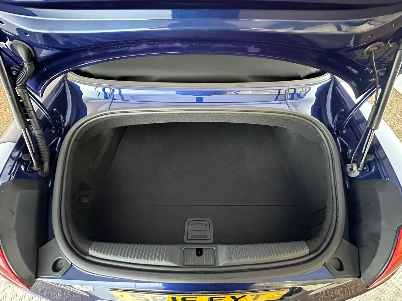 Audi TT SR15EYT