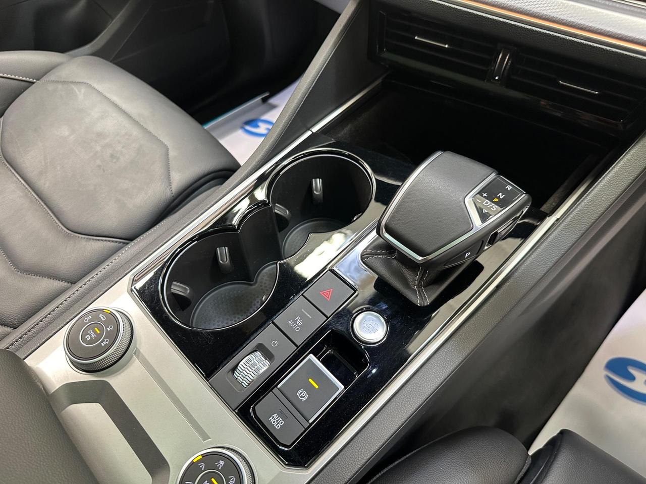 Volkswagen Touareg YY71PJV