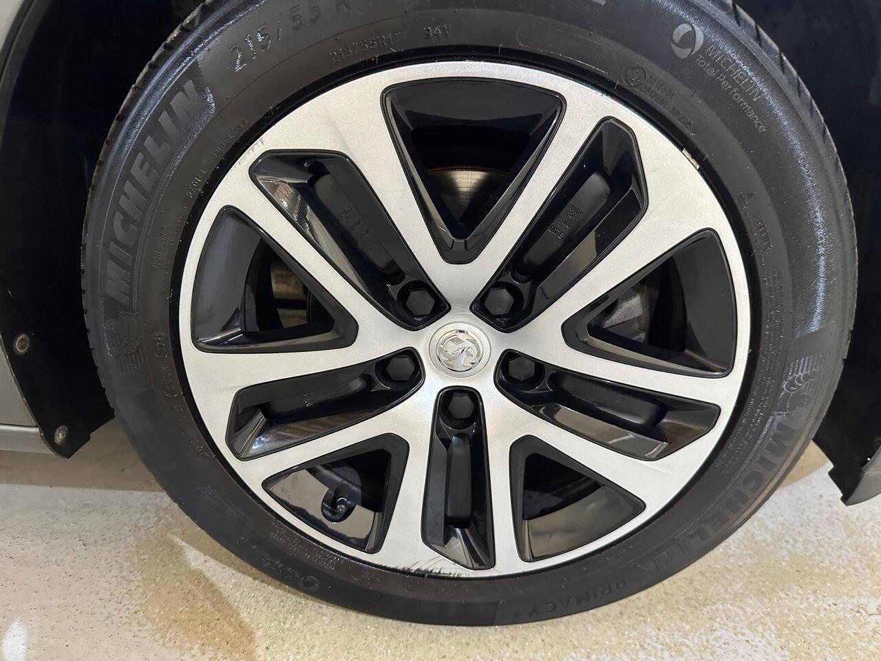 Vauxhall Insignia FM19DVL
