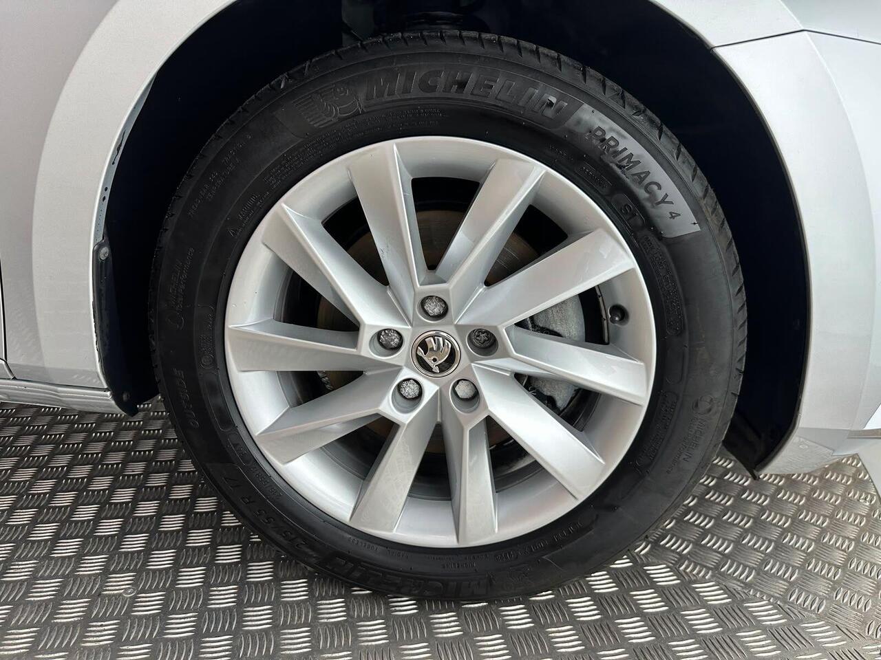 Skoda Superb GJ24NVX