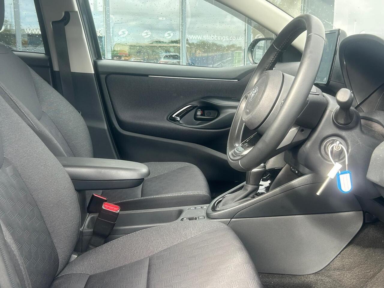 Toyota Yaris AU74TMZ