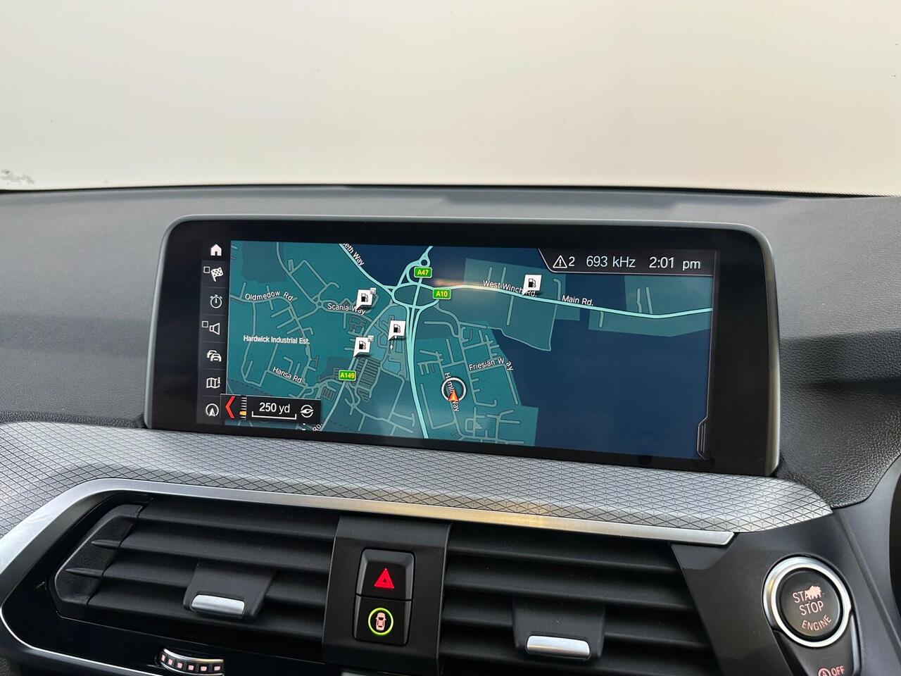 BMW X3 YL19ZFP