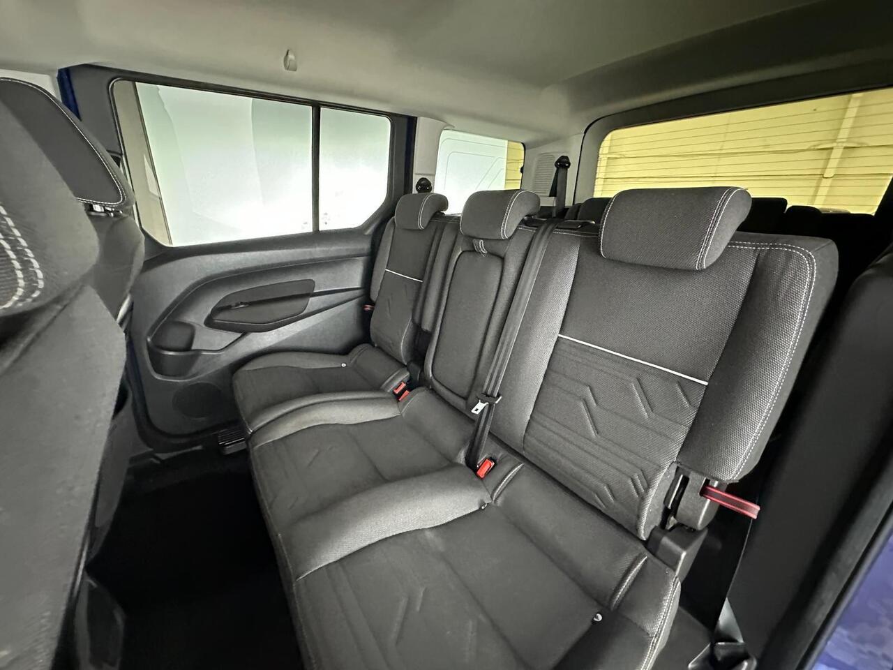 Ford Grand Tourneo Connect PF66OHX