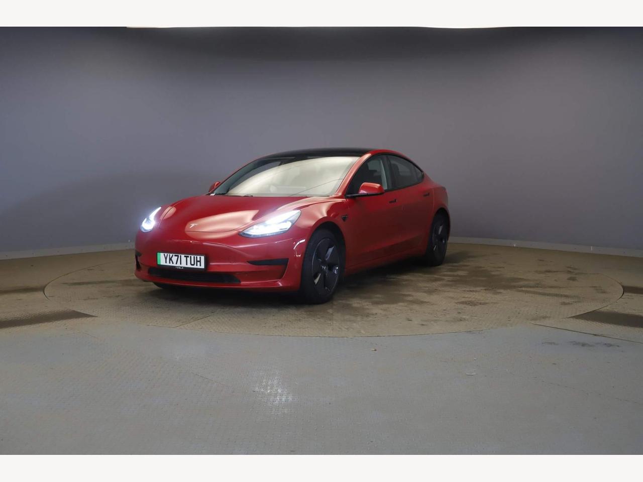 Tesla Model 3 YK71TUH