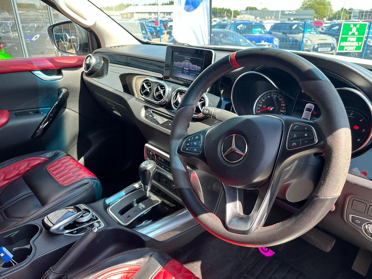Mercedes-Benz X Class PJ20YHC