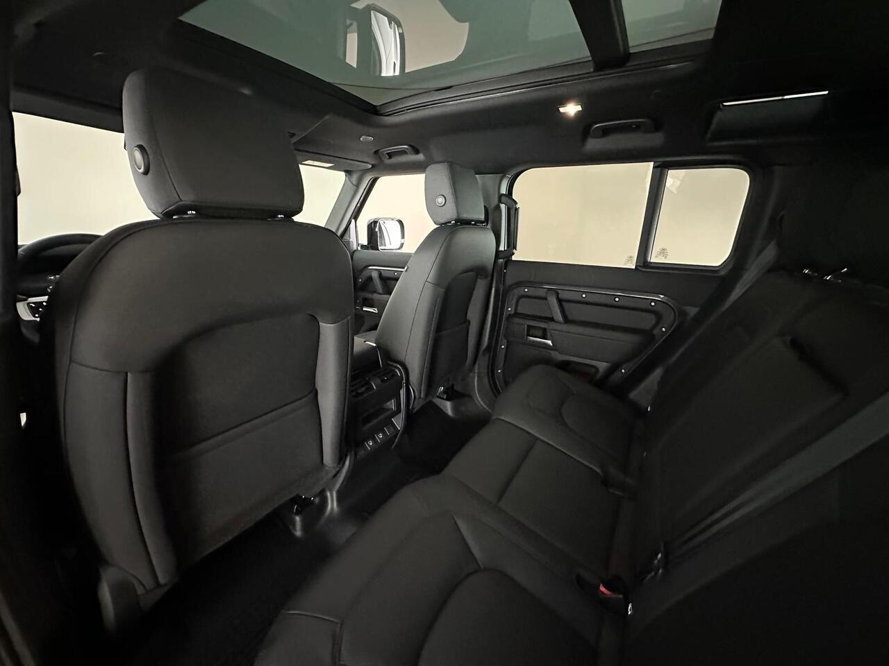 Land Rover Defender 110 FJ25GUH