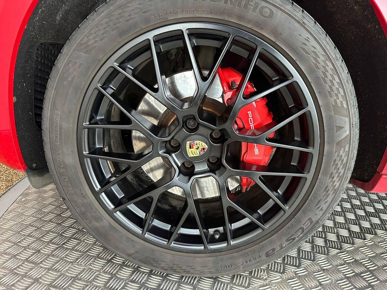 Porsche Macan AE18WBL