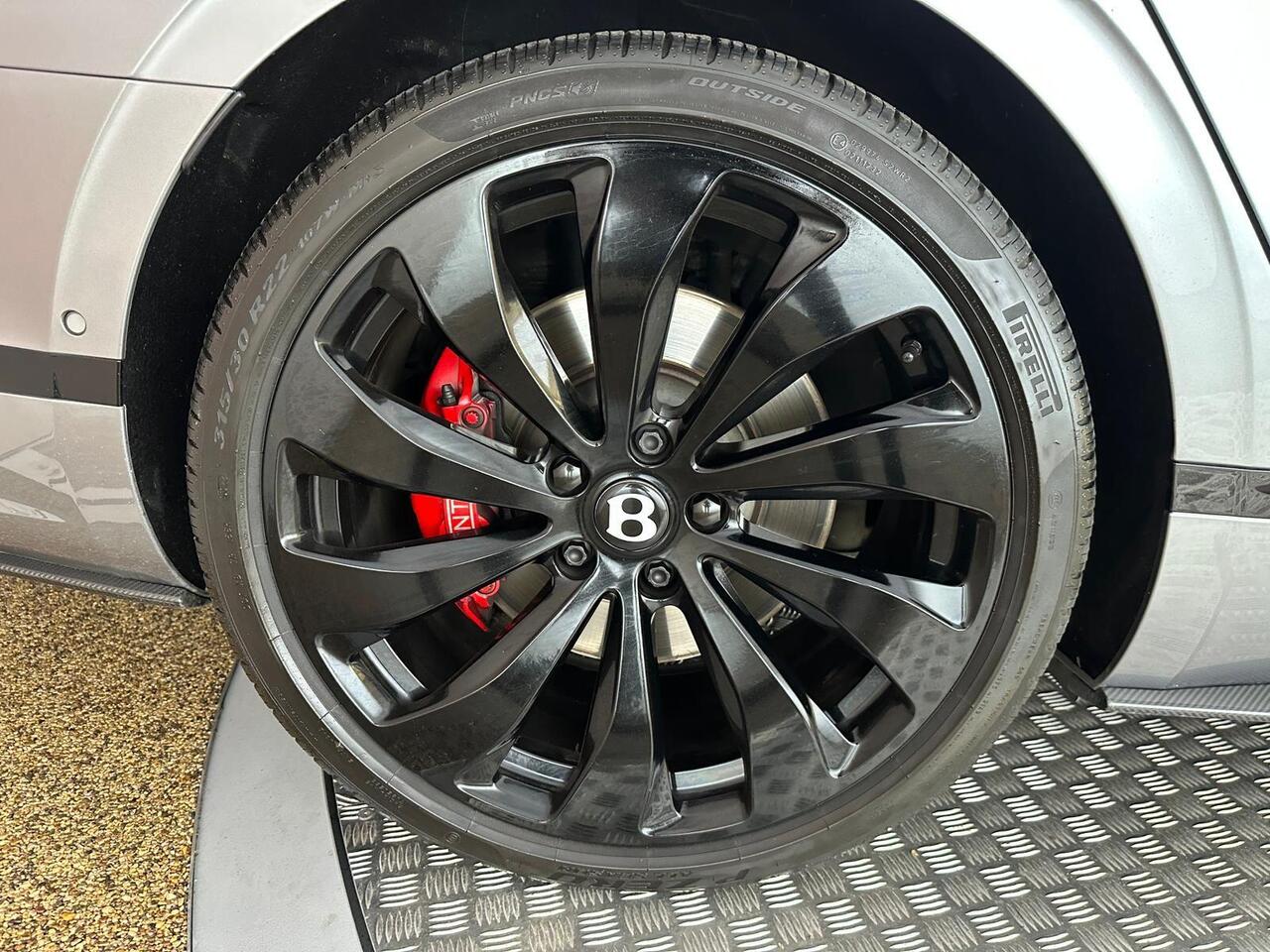 Bentley Flying Spur SN71VZD