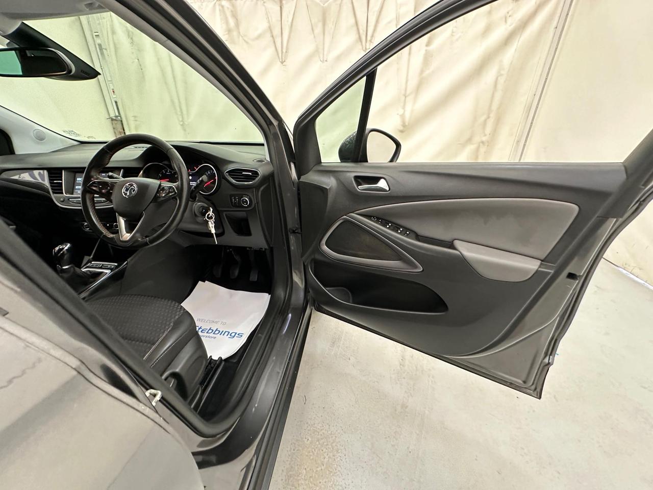 Vauxhall Crossland X YU19FDN