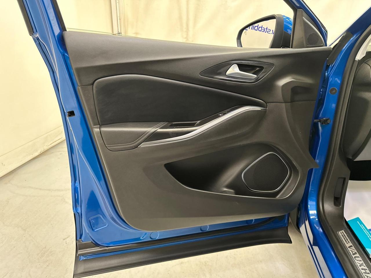 Vauxhall Grandland X FE19SZZ