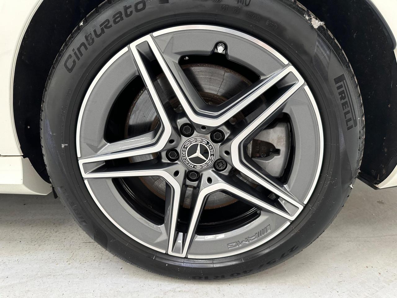 Mercedes-Benz E Class LO70NUB