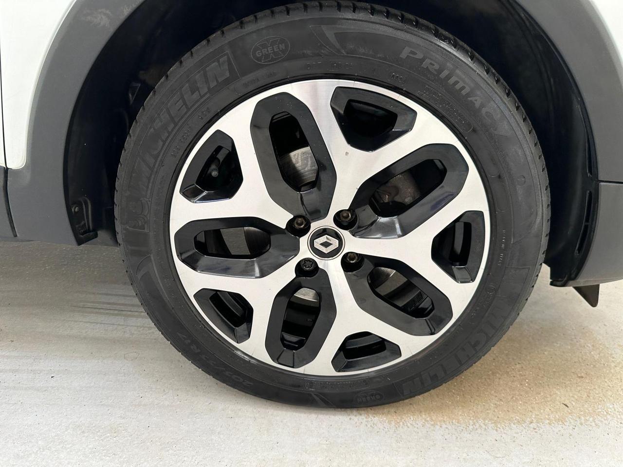 Renault Captur EK69YKP