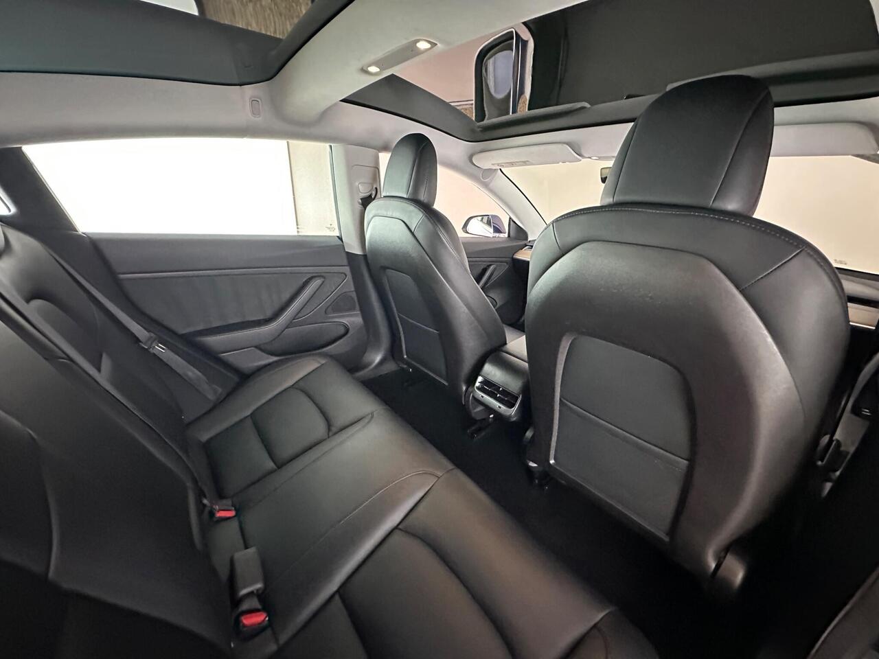 Tesla Model 3 GJ69FKO