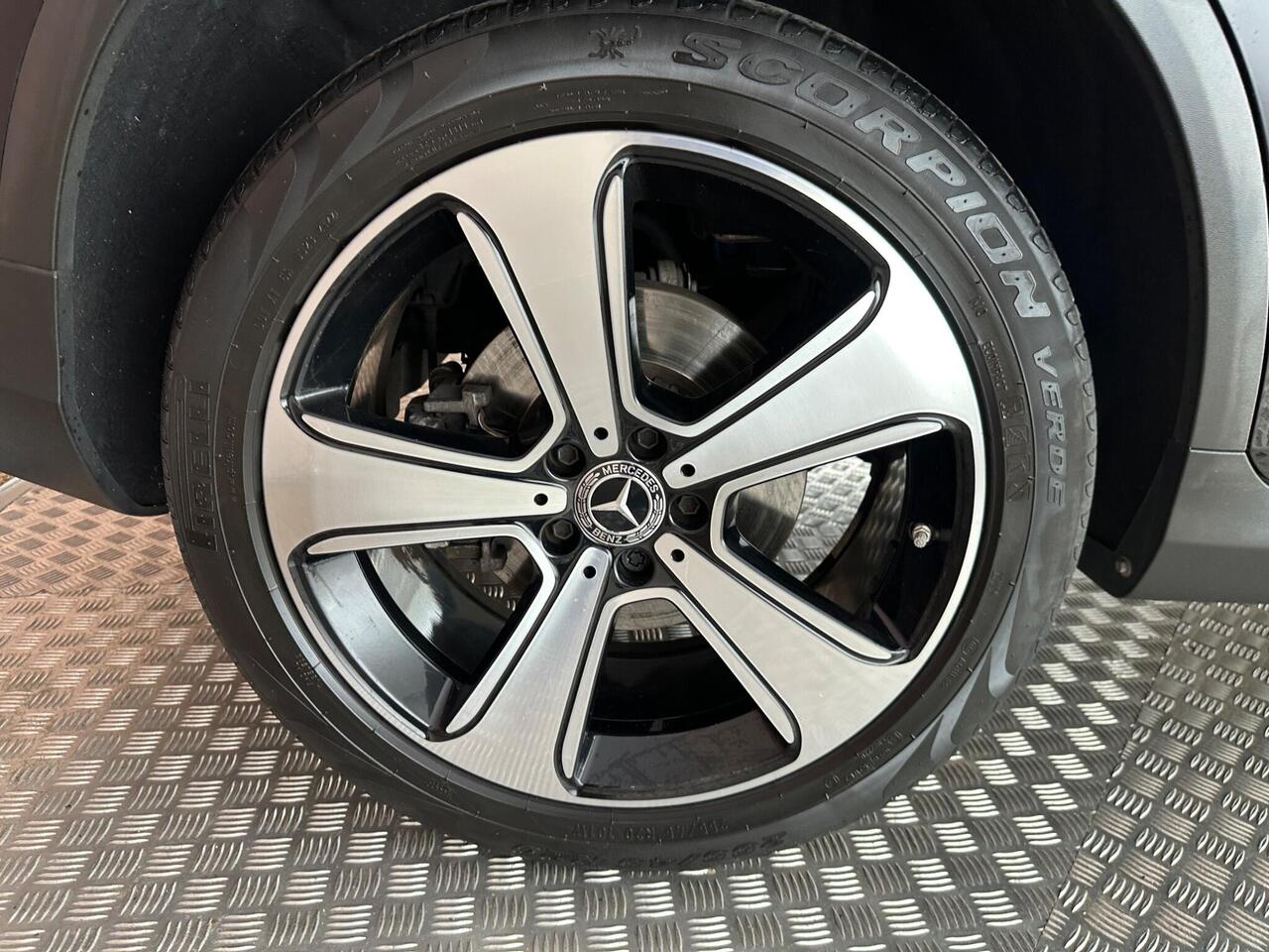 Mercedes-Benz GLC WF68WRX