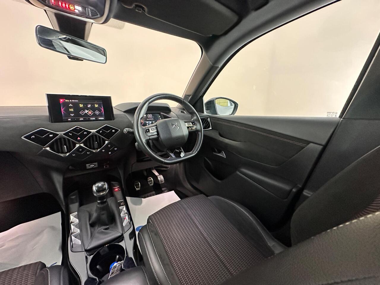 DS AUTOMOBILES DS 3 CROSSBACK GU71ZVE