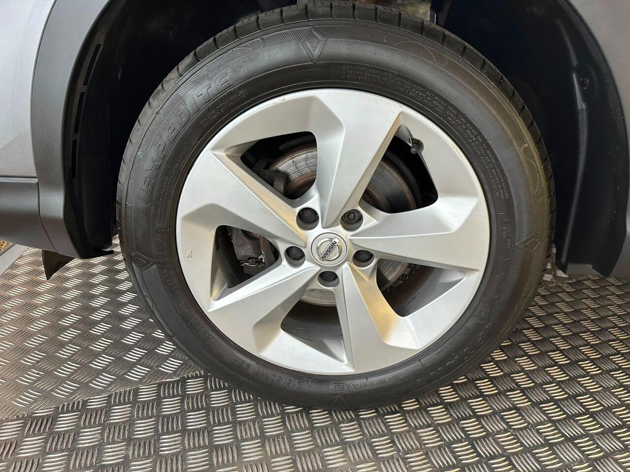 Nissan Qashqai YF69WFX