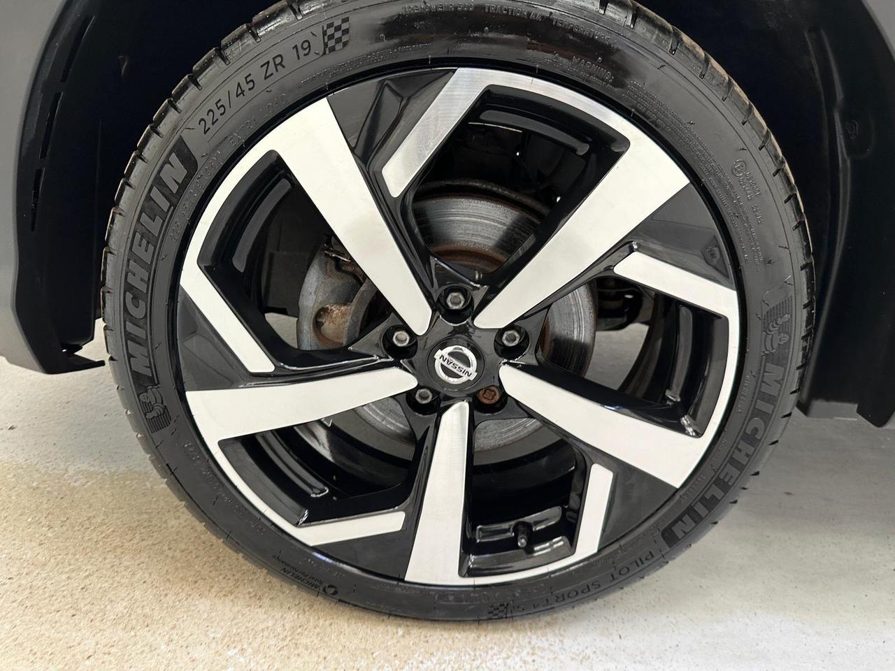 Nissan Qashqai LL68VEM