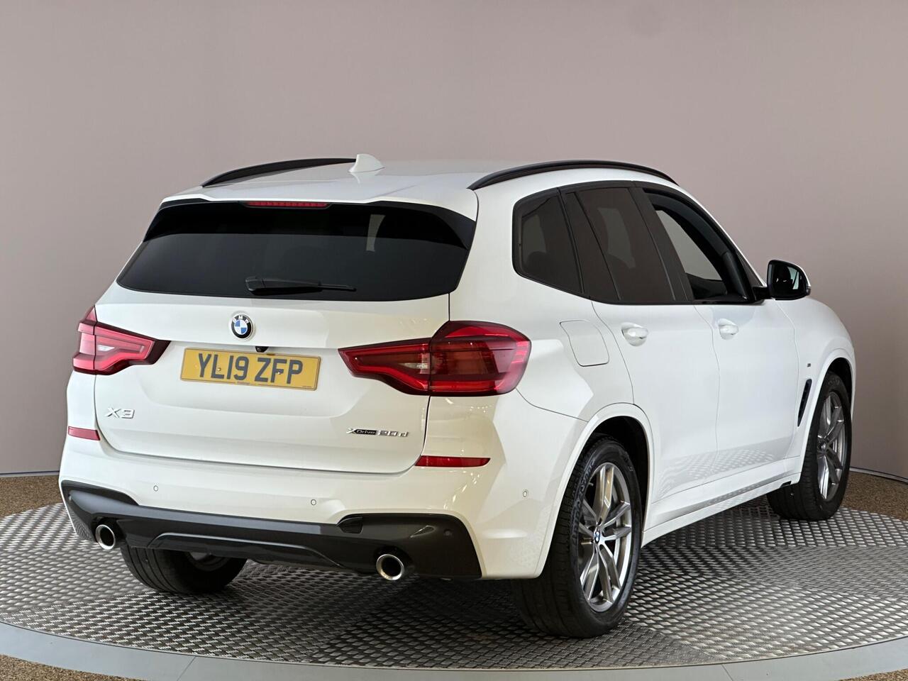 BMW X3 YL19ZFP