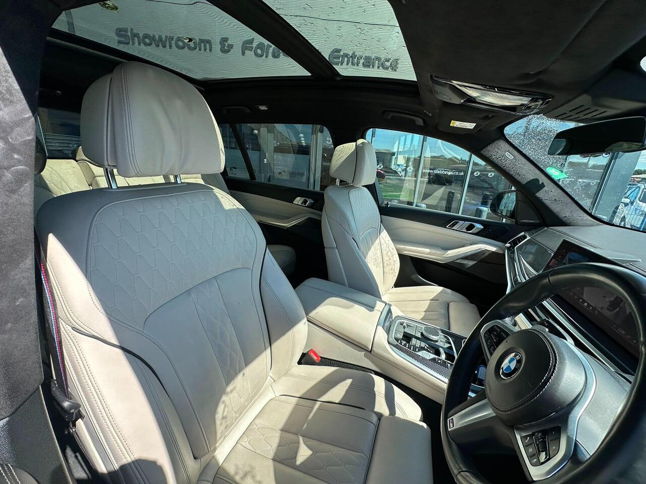 BMW X7 PJ24OUP