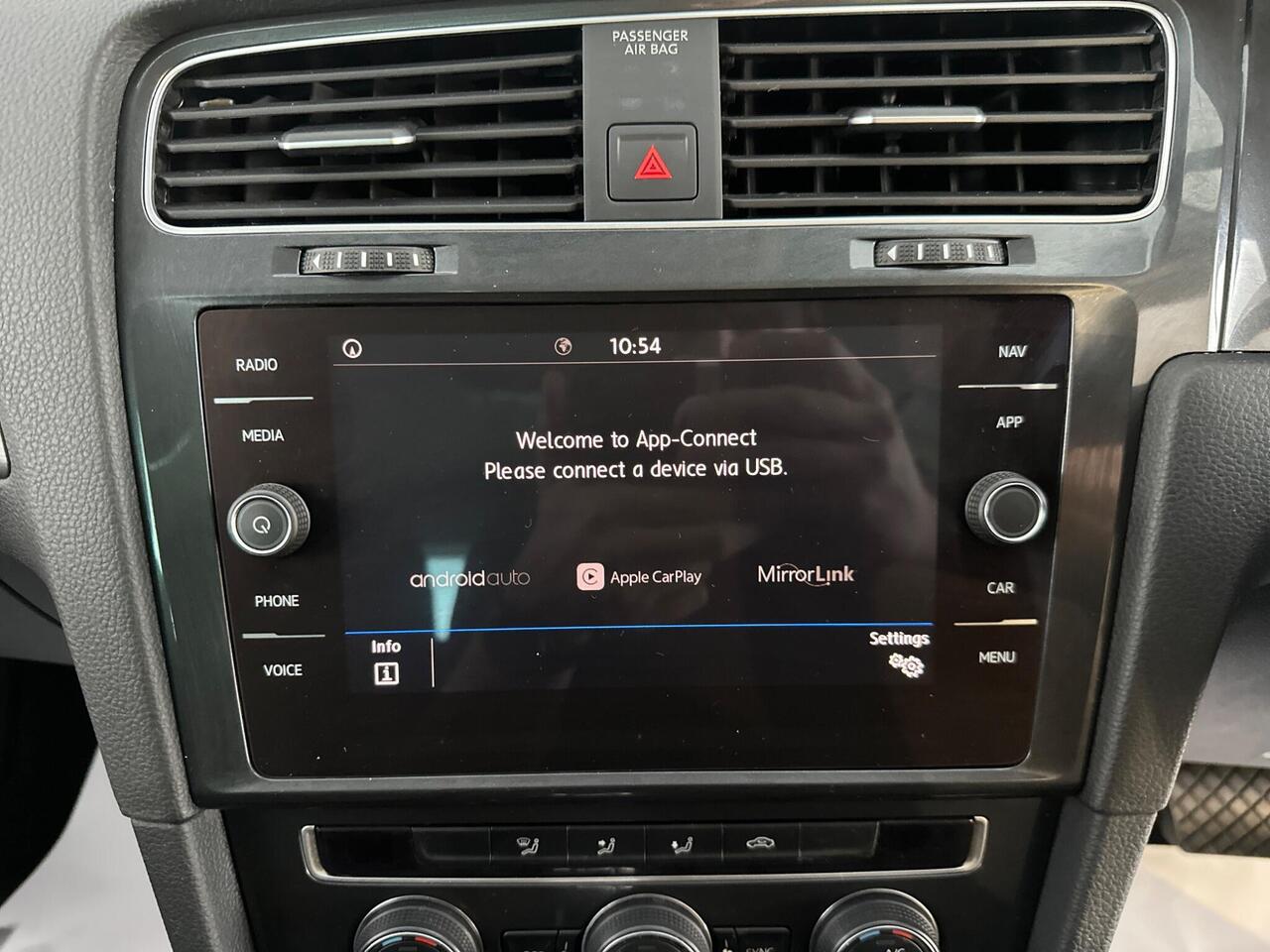 Volkswagen e-Golf SH19YMK