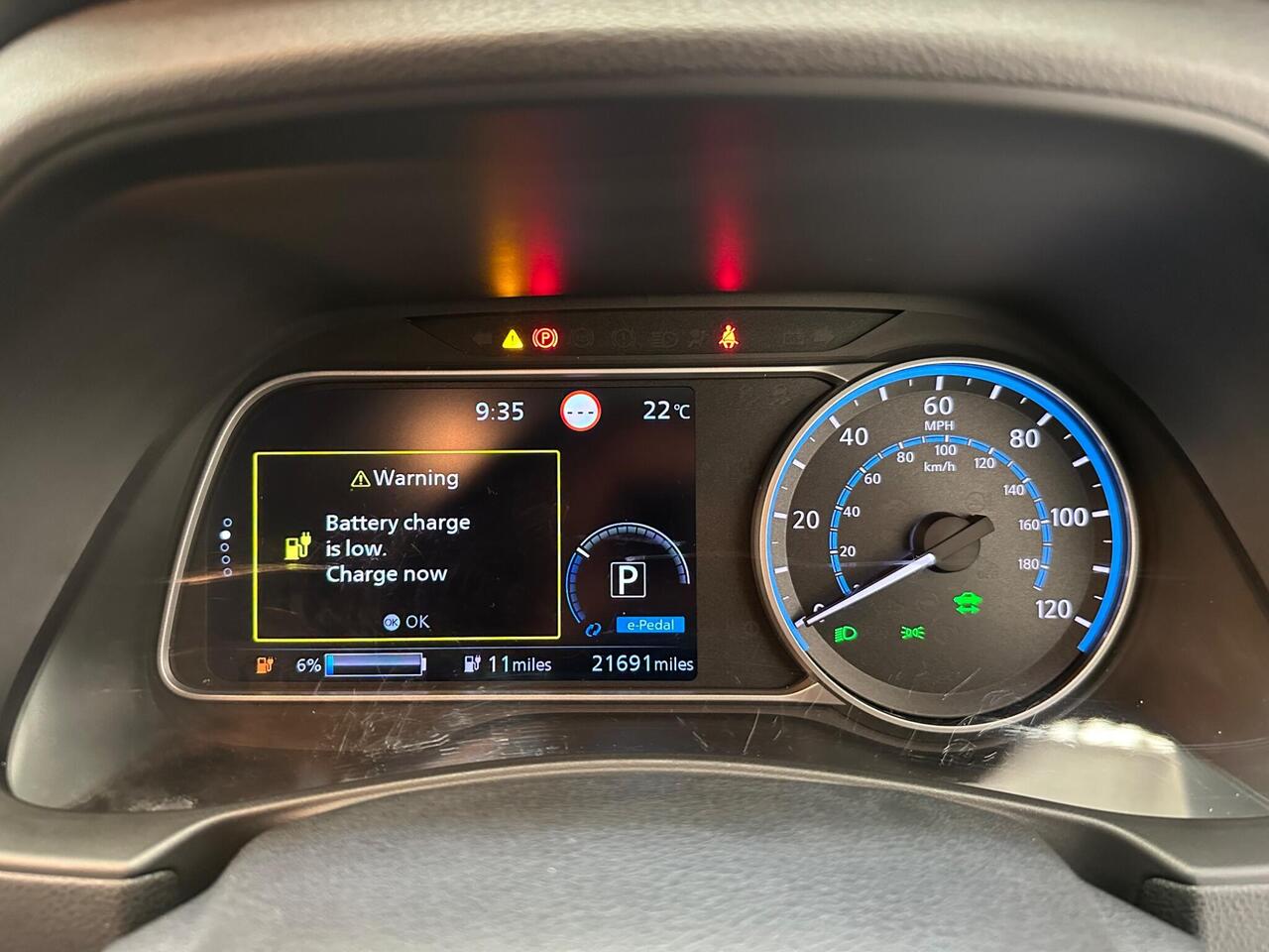 Nissan Leaf LT19GYF