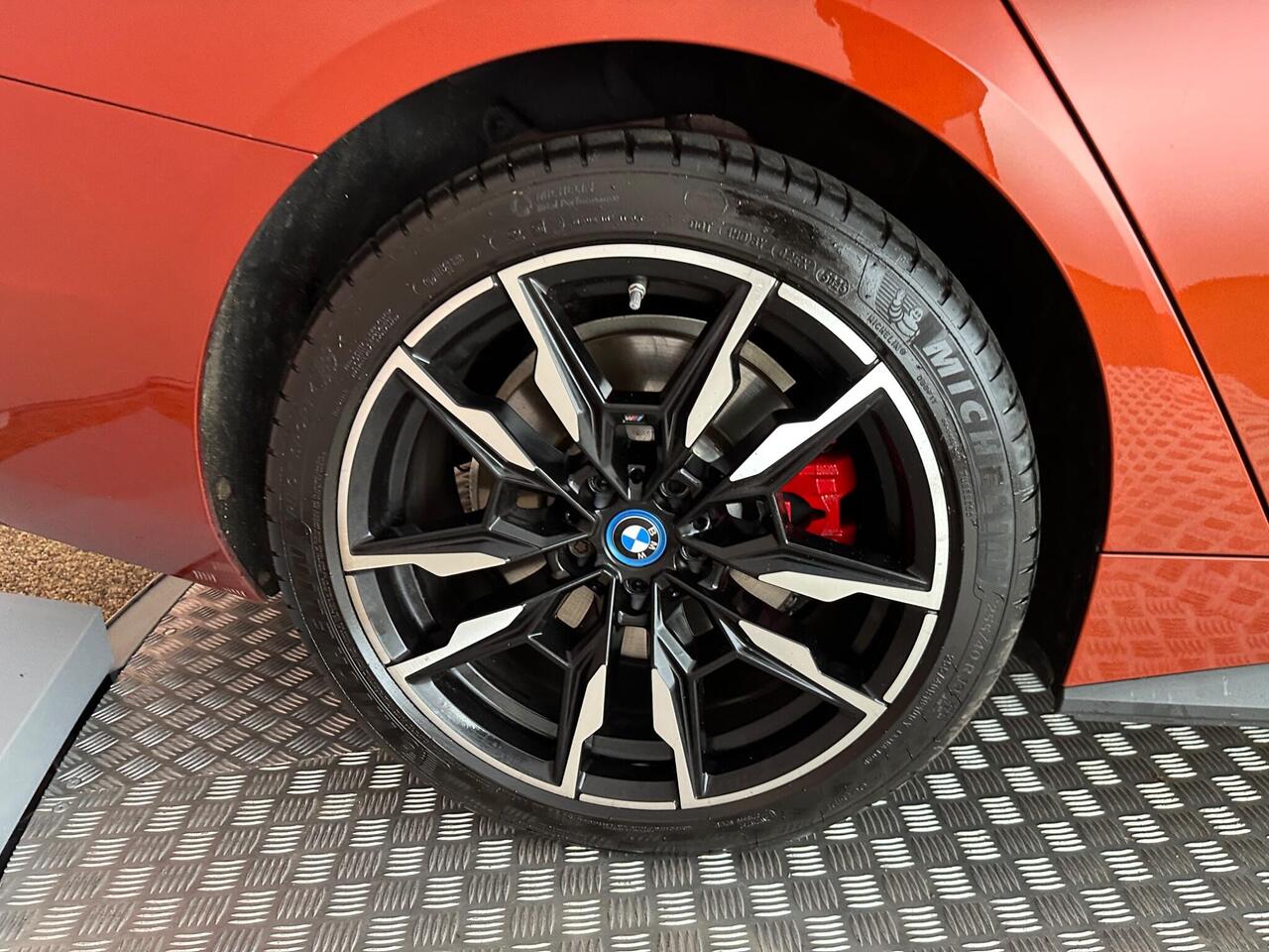 BMW i4 HN23YFV