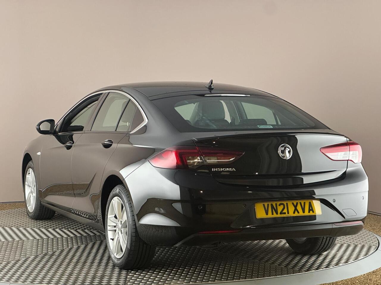Vauxhall Insignia VN21XVA