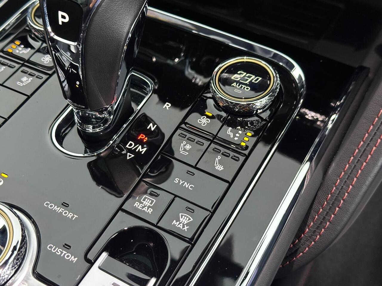 Bentley Flying Spur SN71VZD