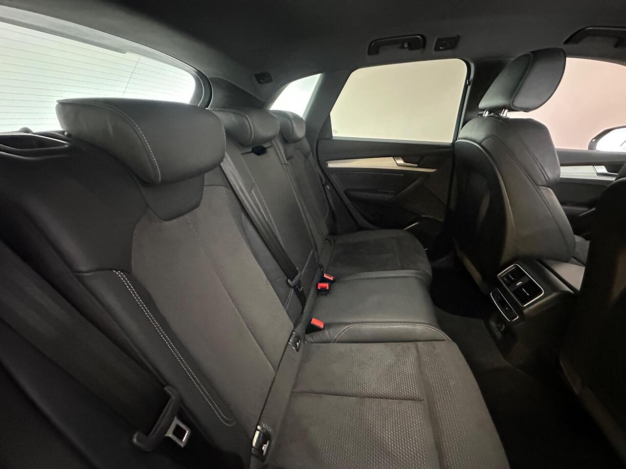 Audi Q5 YX19ODE