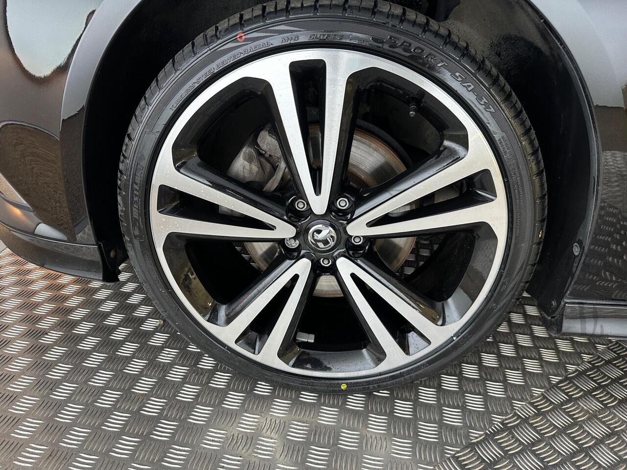 Vauxhall Insignia DY67VWC