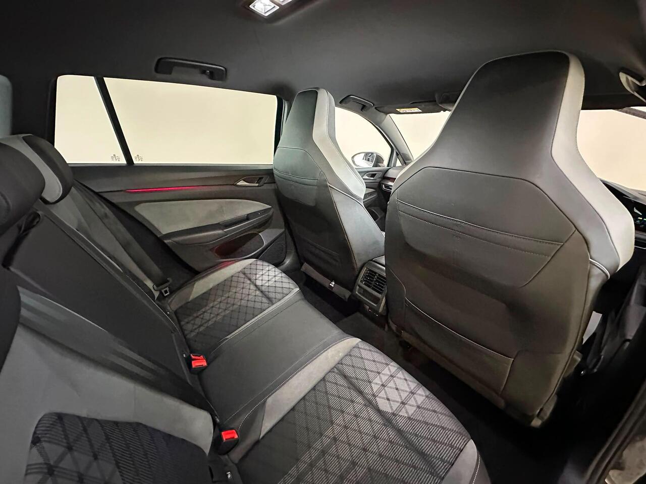 Volkswagen Golf AK72OYF