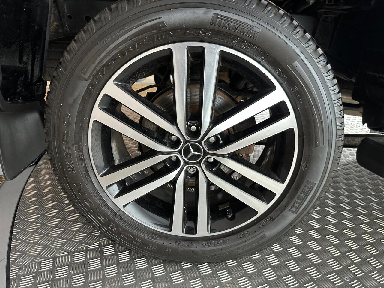 Mercedes-Benz X Class EJ20XJB