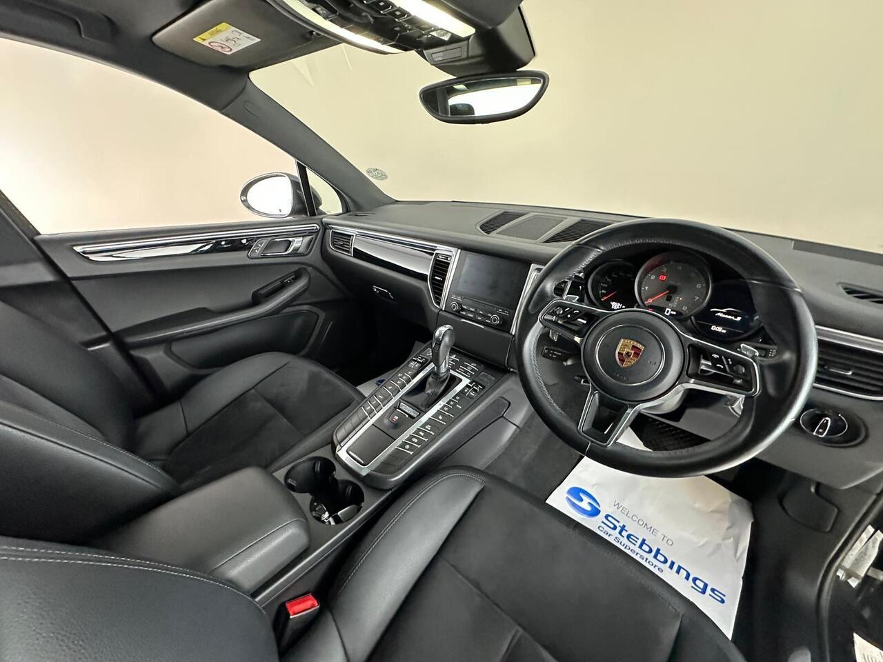 Porsche Macan RK67LWA