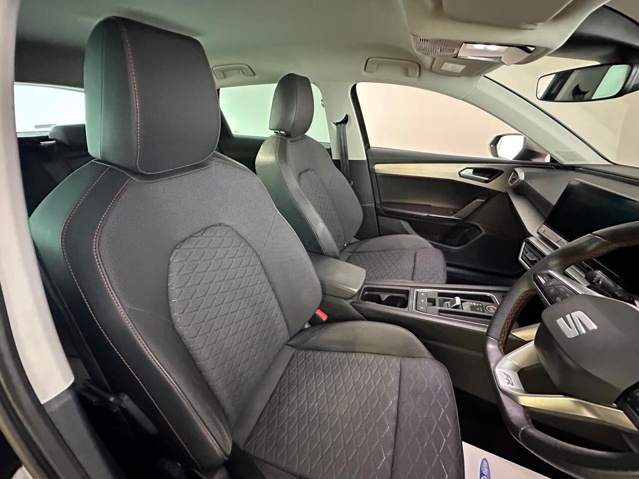 SEAT Leon YO24HWH
