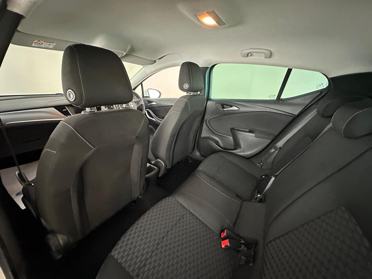 Vauxhall Astra DU70YZC