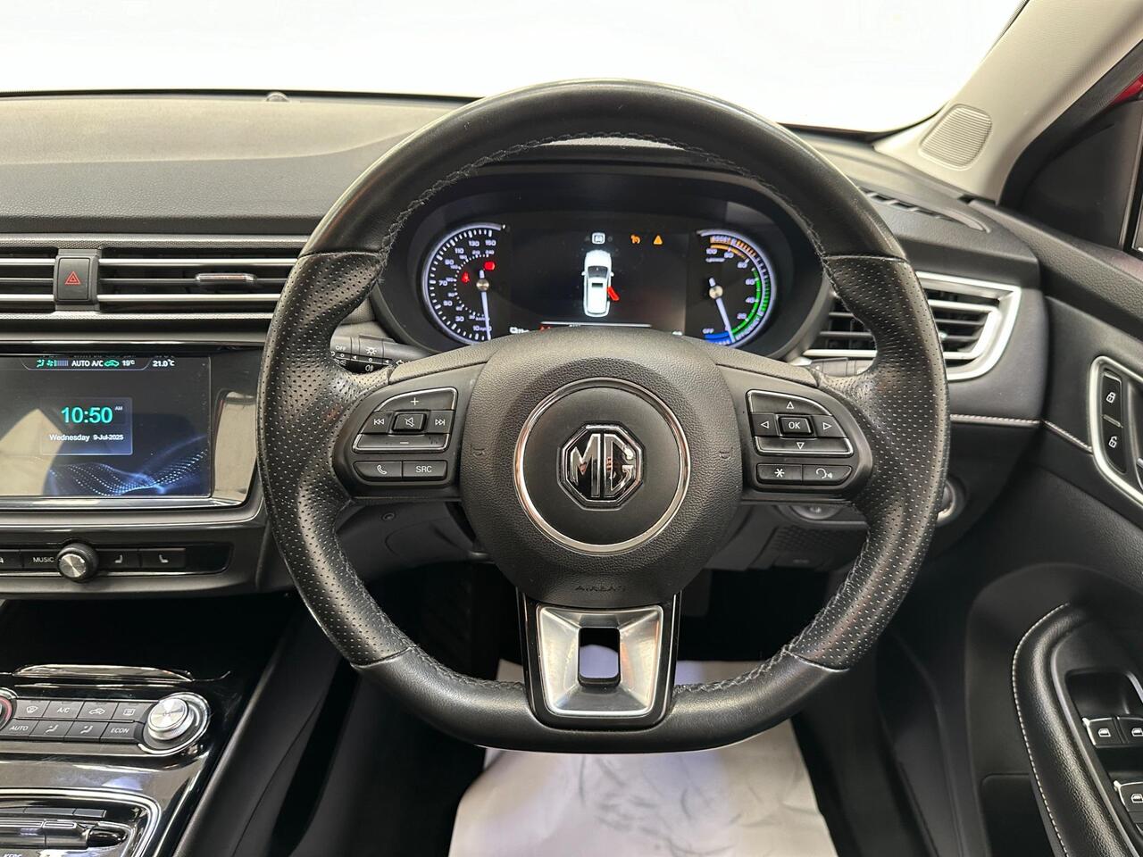 MG MG5 AP21XKB