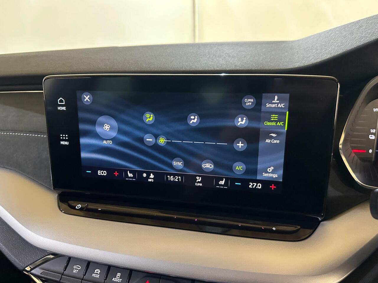 Skoda Octavia KY70UEZ