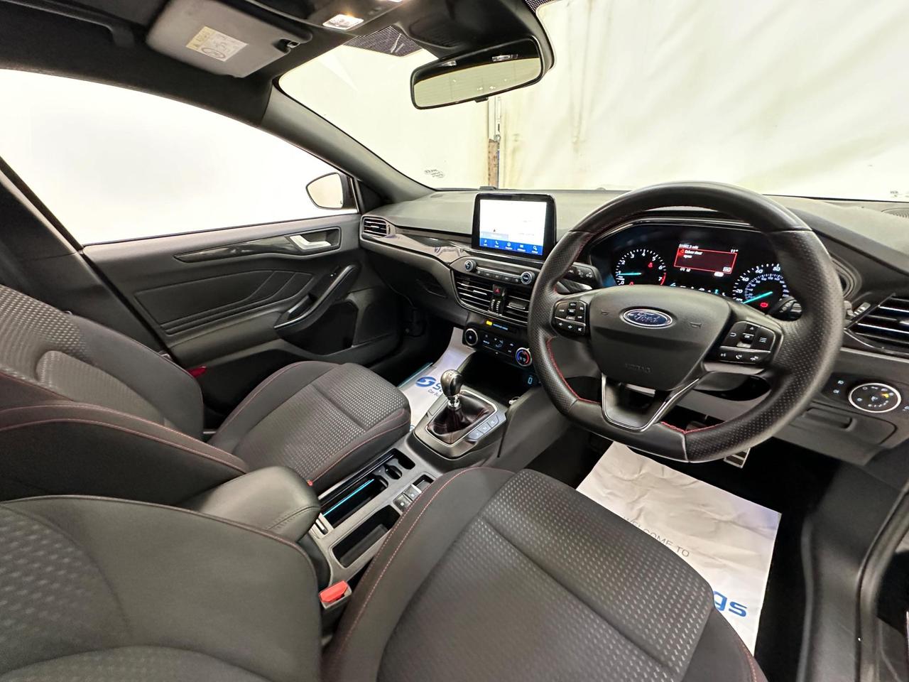 Ford Focus YJ68UAF